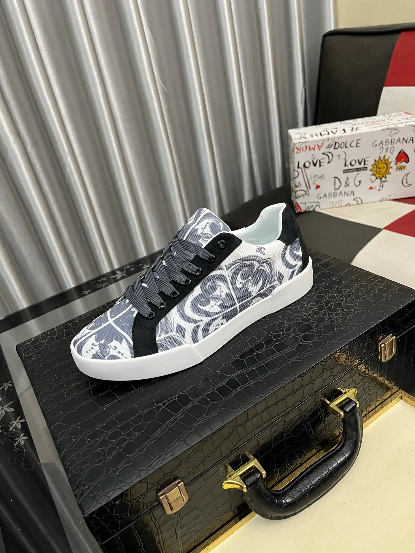 Men's men's shoes💰420⌚️⌚️【Dg～】couple casual shoes 2025z cabinet sales simultaneously 🔶Size: 35-46#️⃣ 🔷5 colors🔜The upper is made of multi-material splicing ➕Towel lining, comfortable and breathable, sole: original comfortable and wear-resistant outsole, ⚠️real thing📱photographed🎬real thing is better📢📢📢